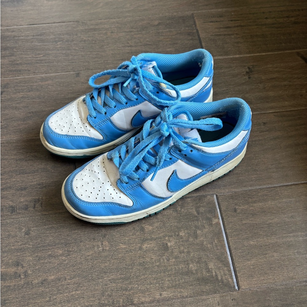 Nike UNC Dunks